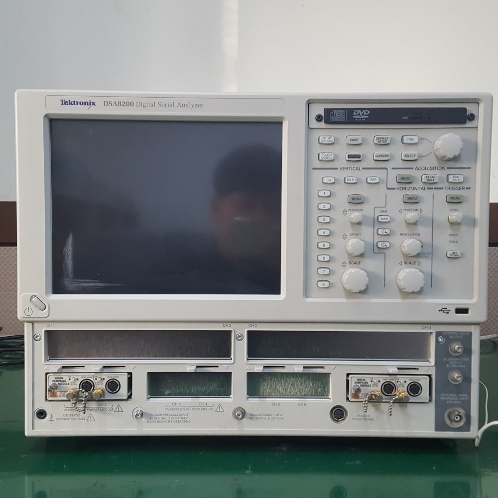 Tektronix/DSA8200